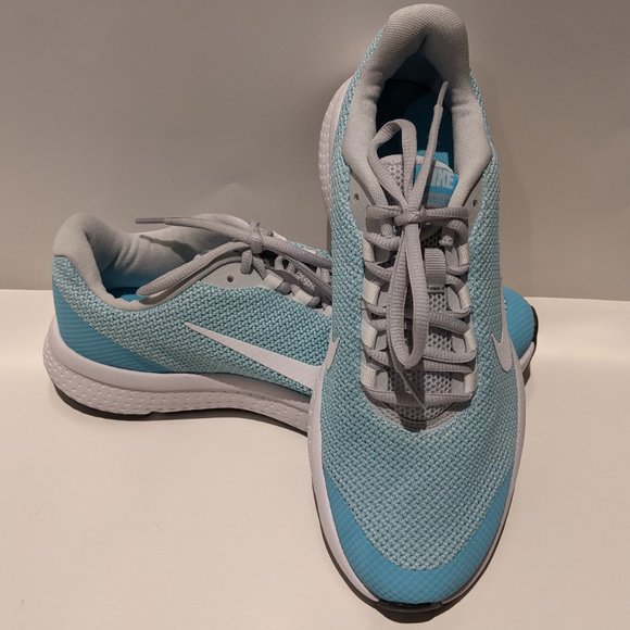Nike Women’s Runallday Sneakers Running Shoe Light Blue NIB 8.5 - Picture 2 of 9